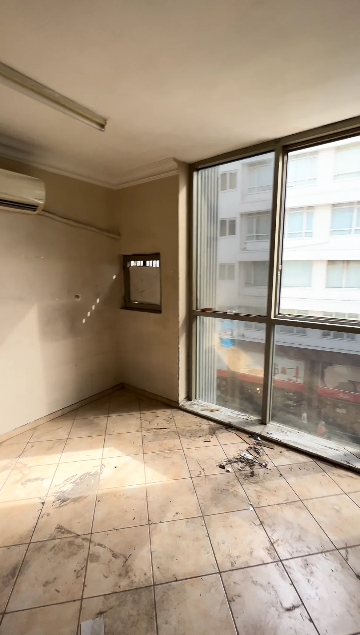 Een kamer vóór de renovatie